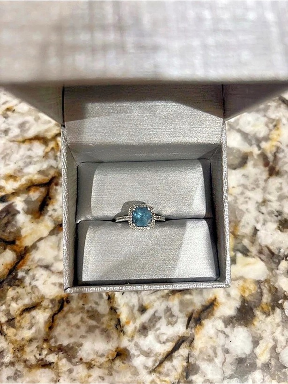 Blue Center Stone Ring Like New